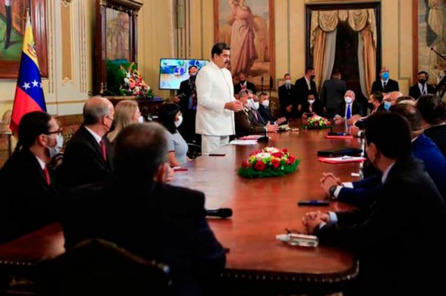 Maduro ratifica apoyo al poder legislativo
