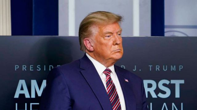 Abogado de Trump descarta defenderlo en juicio político