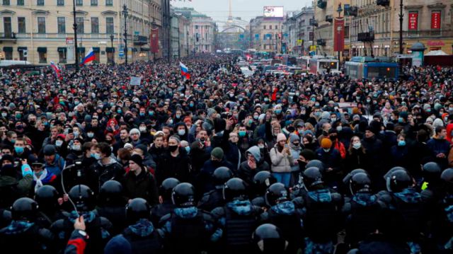Putin califica de ilegales las marchas pro-Navalny