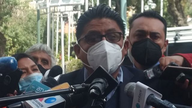 Ministro de Justicia pide inhabilitar a Manfred Reyes Villa