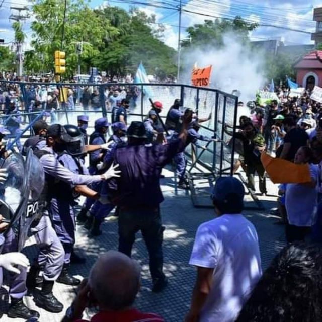 VIDEOS: Disturbios en la provincia argentina de Formosa tras el aumento de las restricciones por la pandemia