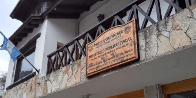 La golpeó y encerró por saludar a otro hombre