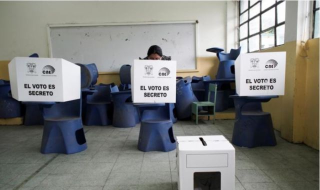 Ecuador sopesa volver al socialismo en segunda vuelta presidencial