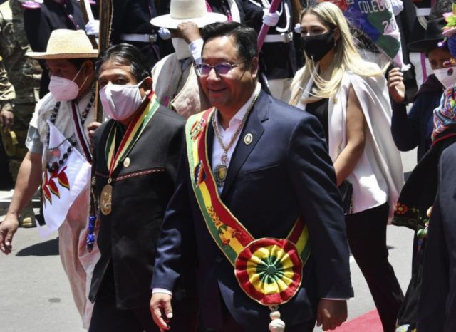 Arce destaca reactivación en 6 meses, la oposición ve anomia 
