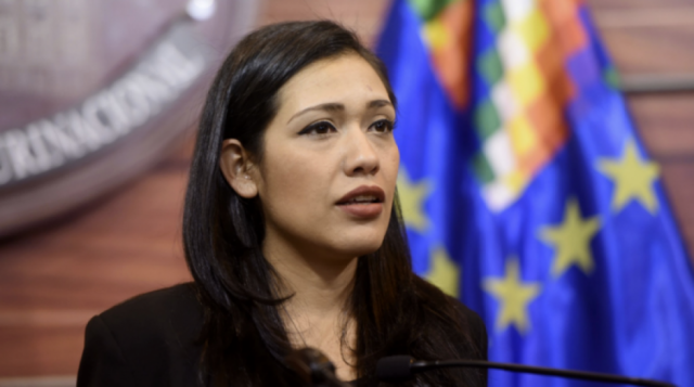 Salvatierra reconoce que "se discutió" la renuncia colectiva de legisladores del MAS en 2019
