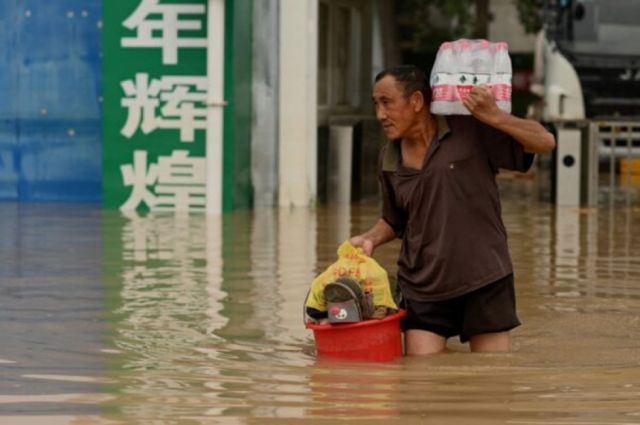Suman 63 los fallecidos por lluvias en China