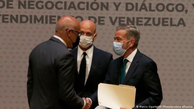 Diálogo venezolano  en México se da  bajo hermetismo
