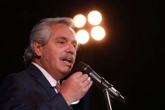 Fernández cambiará el Gabinete “pero a su tiempo”