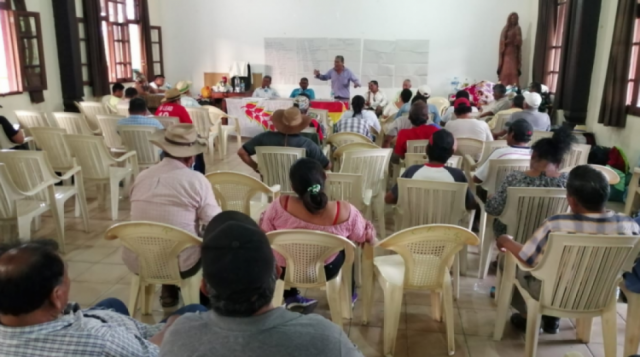 Indígenas buscan su autodeterminación y autogobierno