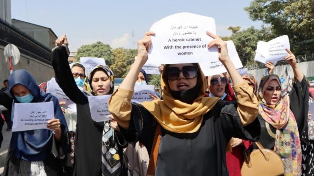 Afganistán: protestas se vuelven más duras para las mujeres