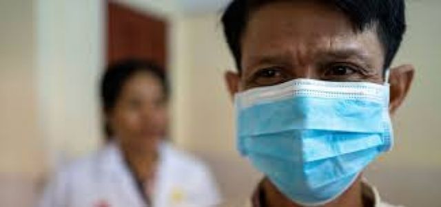 La desigualdad deja a portadores  de VIH en doble riesgo mortal 