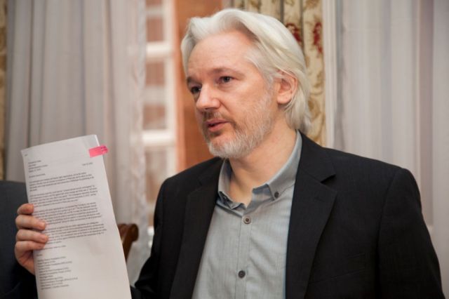Tribunal popular pide libertad para Assange