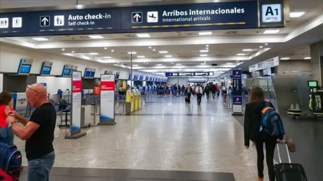 UE levantó restricciones para viajeros argentinos