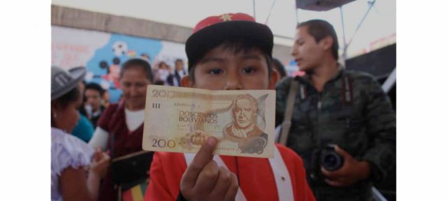 El Bono Juancito Pinto se pagará desde el 11 de noviembre en Bolivia