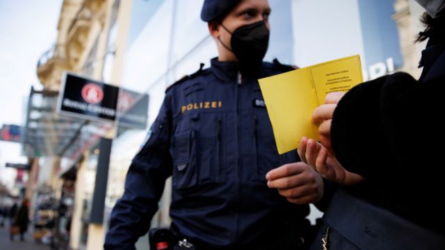 Austria decreta el confinamiento para toda la población e introducirá la vacunación obligatoria contra el covid-19 desde febrero de 2022
