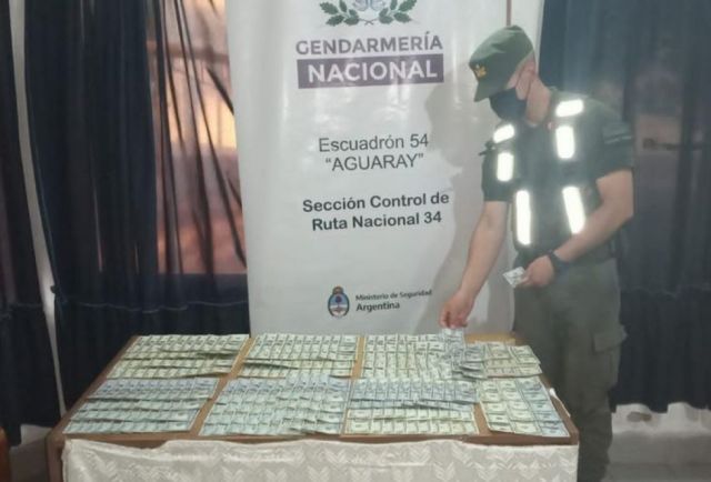 Intentó ingresar más de 25 mil dólares a Tarija y fue detenido en la frontera de Argentina