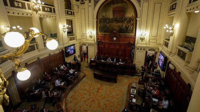 La Convención Constitucional de Chile elige a la odontóloga María Elisa Quinteros como presidenta de la mesa directiva