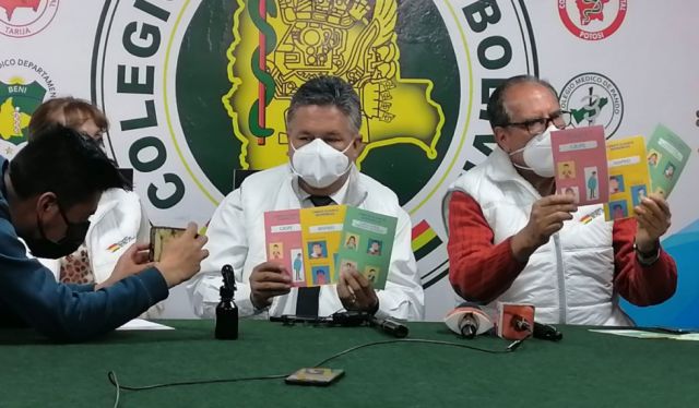 Colegio Médico advierte que la Omicron podría duplicar cifra de contagios si no se toman medidas