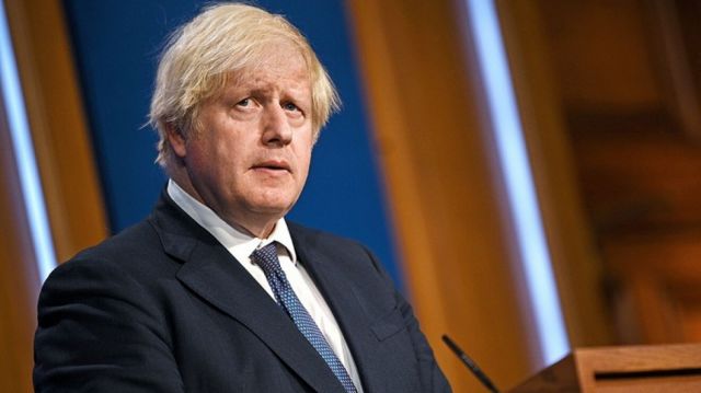 Boris Johnson enfrenta demandas para renunciar