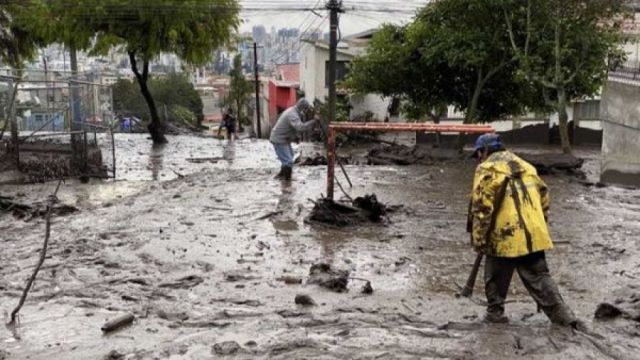 Confirman 23 fallecidos tras aluvión en Quito