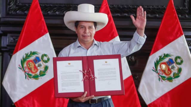 Castillo anuncia que volverá a recomponer su gabinete dando espacio a otras fuerzas políticas de Perú