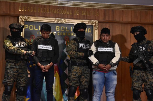 Presentan a dos ‘narco tiktokers’, secuestran seis vehículos y destruyen nueve fábricas
