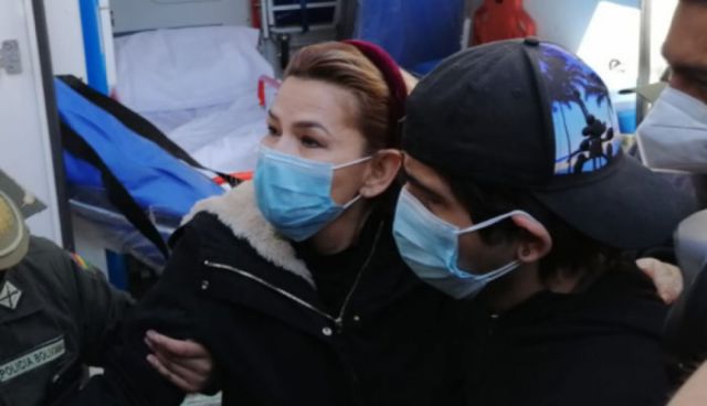 Añez cumple ocho días de huelga de hambre y su salud se descompensa; un médico la evaluará este jueves