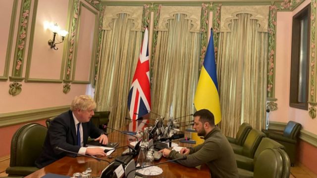 Boris Johnson se reúne con Volodímir Zelenski