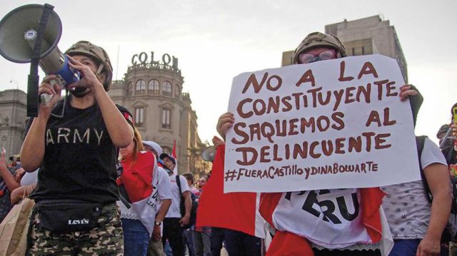 Comisión descarta proyecto de referendo en Perú