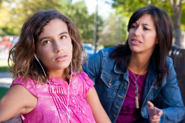 Estudio: Los adolescentes  ignoran la voz de su madre a partir de los 13 años