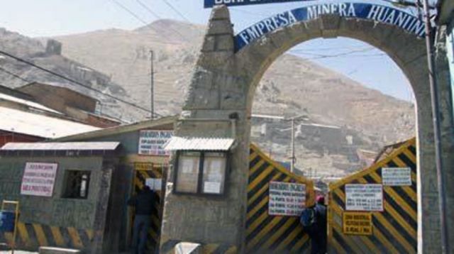 Fiscalía investiga a dos aprehendidos por presunto robo de mineral de la empresa Huanuni