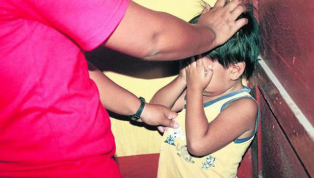 Un Juzgado aparta a un niño  de su madre por agresiones 