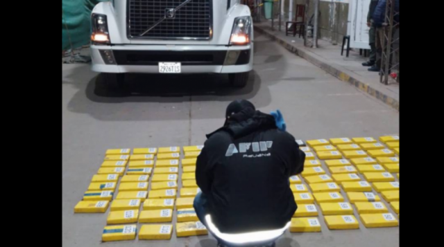 En Argentina interceptan un camión con 131 kilos de cocaína proveniente de Cochabamba