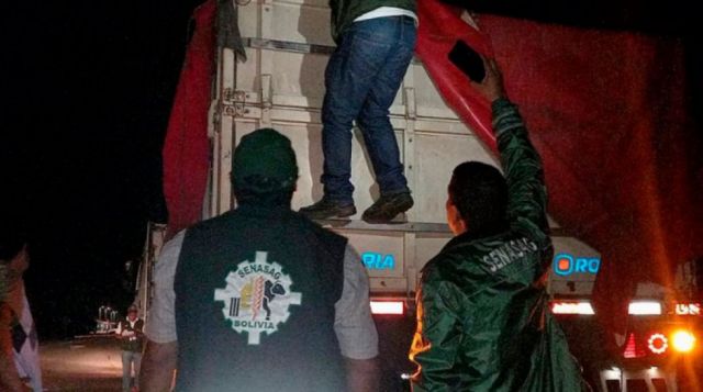 Apuñalan a funcionario del Senasag por recuperar un contenedor con pescado de contrabando en Tarija