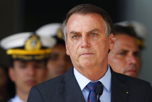 Prorrogan indagación contra Bolsonaro por vacunas