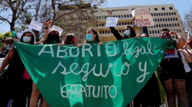 Derecho al aborto sigue en centro del debate en EEUU