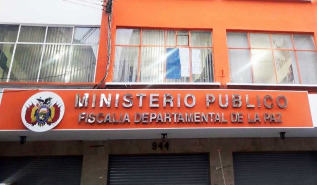 Fiscalía cita a periodista sindicado de violencia 