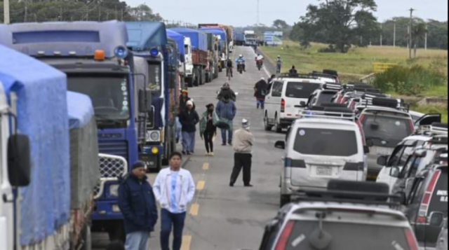 Continúa el bloqueo en la Chiquitanía
