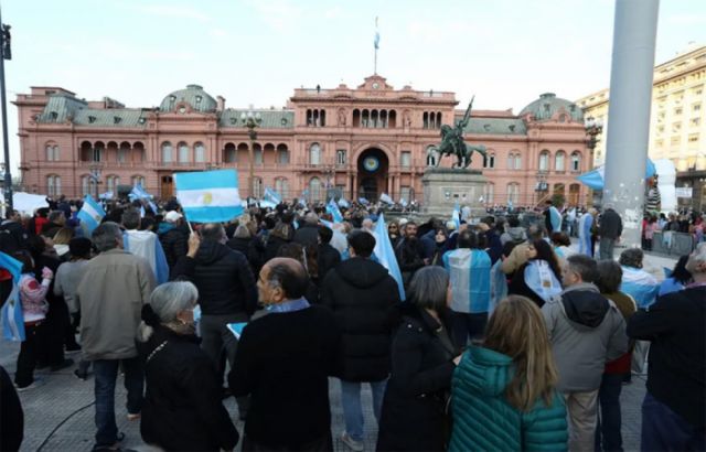 Argentina: banderazo desató protestas contra Fernández y Cristina debido a la crisis