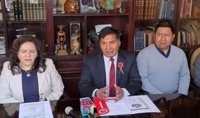 Fiscalía emite sobreseimiento a favor del exministro Quelca