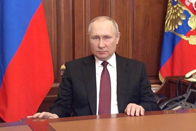 Putin condena la "línea destructiva de Occidente"