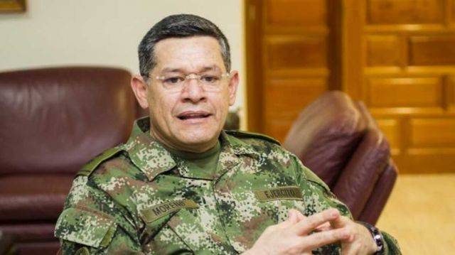Asume nuevo comandante del ejército de Colombia
