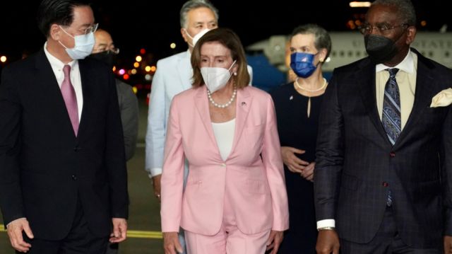 Tras visita relámpago a Taiwán, Pelosi llega a Corea del Sur para seguir con su gira asiática