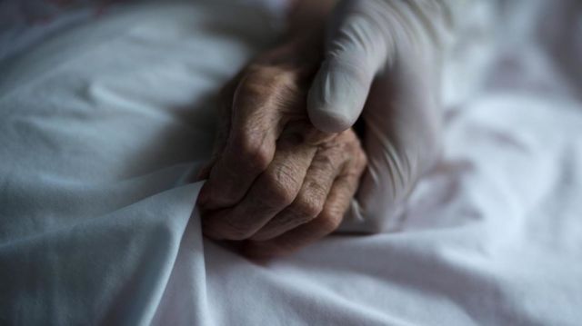 Anciano se sentó en una acera y fue atropellado, ocurrió en Yacuiba 