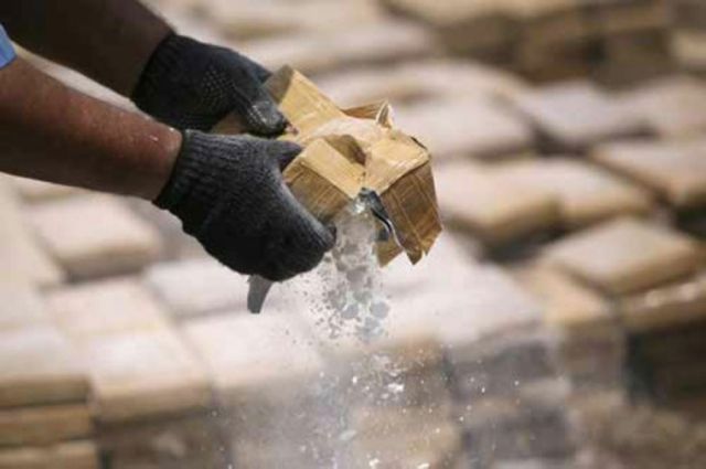 Incautan 4,6 toneladas de droga en puertos de Ecuador