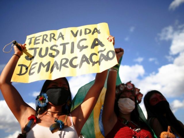 Brasil: Indígenas protestan por demarcación de tierras
