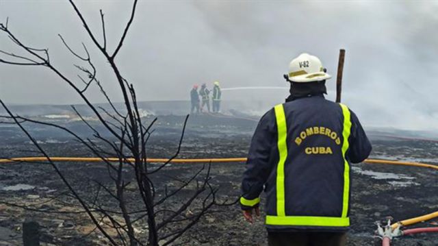 Desolación en Cuba tras el mayor incendio industrial de su historia: miles de evacuados e incertidumbre 