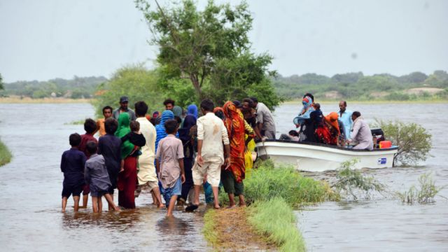 Pakistán: Más de 1.000 muertos por inundaciones