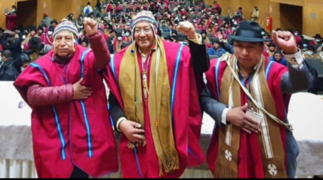 Ponchos rojos amenazan con quemar la casa de dirigente expulsado que aún se reúne con el Gobierno
