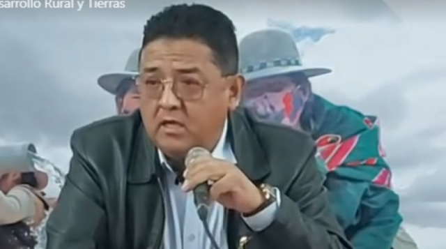 Gobierno tilda a cocaleros de "hordas fascistas" y que no están en condiciones de exigir nada